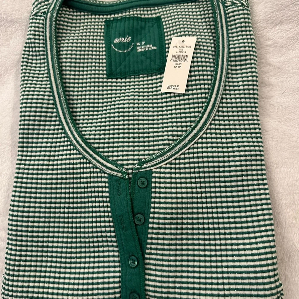 Aerie long sleeve fitted henley t-shirt size XS color green/white NWT - Picture 4 of 5